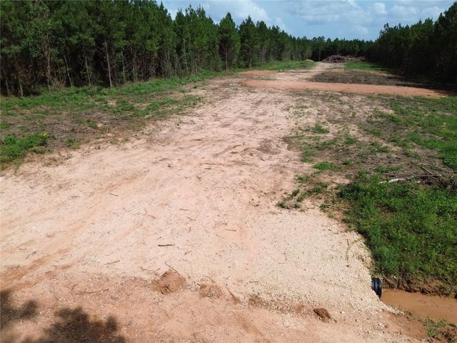 345 Duff Road, Livingston, TX 77351