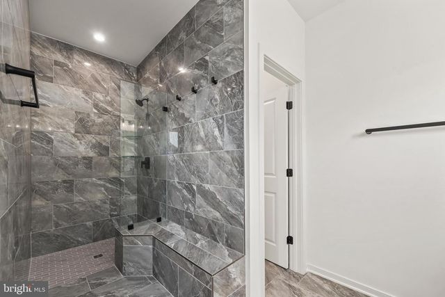 20912 BLUEBIRD SQ, Sterling, VA 20165