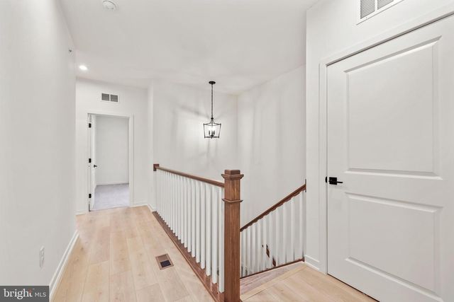 20912 BLUEBIRD SQ, Sterling, VA 20165