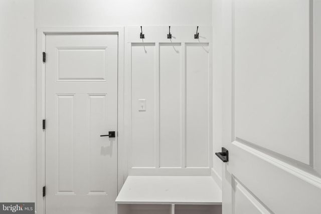 20912 BLUEBIRD SQ, Sterling, VA 20165