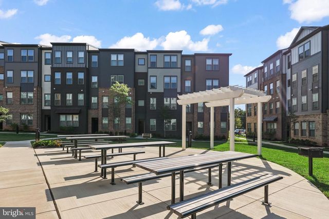 20912 BLUEBIRD SQ, Sterling, VA 20165