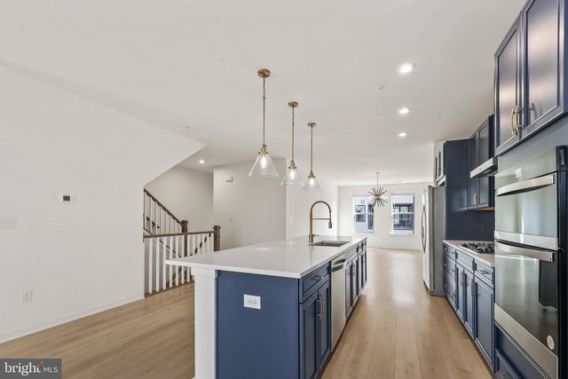 20912 BLUEBIRD SQ, Sterling, VA 20165
