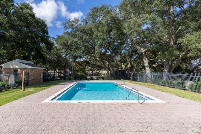 29 11Th Street, A, Shalimar, FL 32579