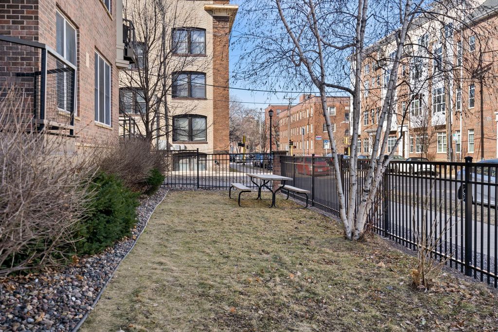 1800 Clinton Avenue 407, Minneapolis, MN 55404 — photo 3