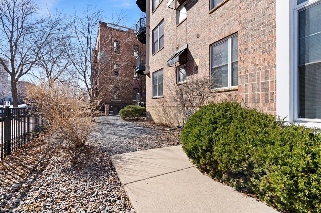 1800 Clinton Avenue 407, Minneapolis, MN 55404 — photo 4