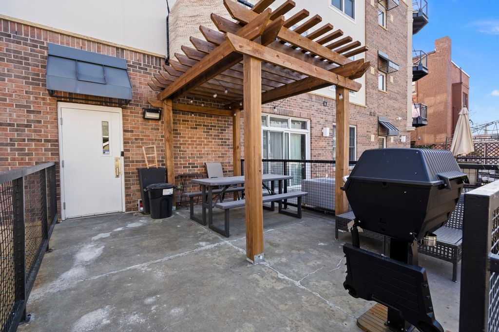 1800 Clinton Avenue 407, Minneapolis, MN 55404 — photo 5