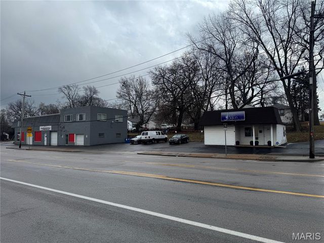 8420 Airport Road, Berkeley, MO 63134