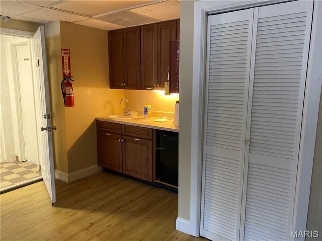 8420 Airport Road, Berkeley, MO 63134