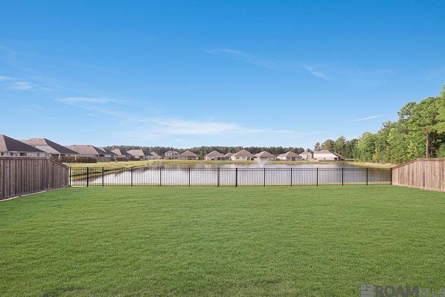 13800 Wincrest Dr, Walker, LA 70785