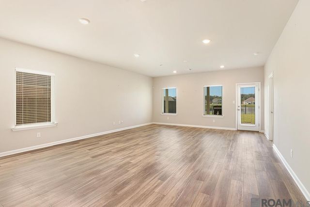 13800 Wincrest Dr, Walker, LA 70785