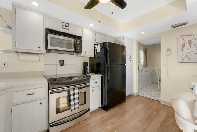 3590 Via Poinciana 416, Lake Worth, FL 33467