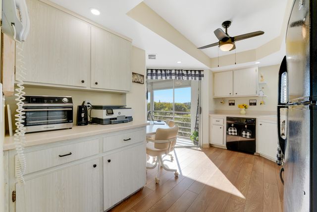 3590 Via Poinciana 416, Lake Worth, FL 33467