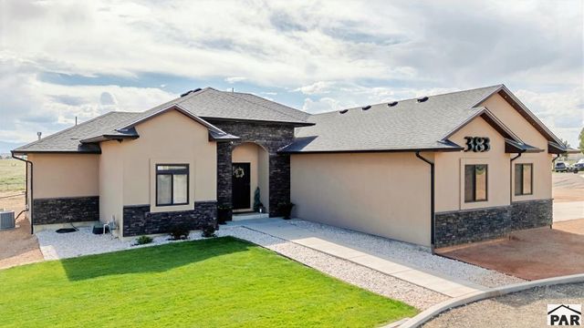383 N Desert Cove Dr, Pueblo West, CO 81007
