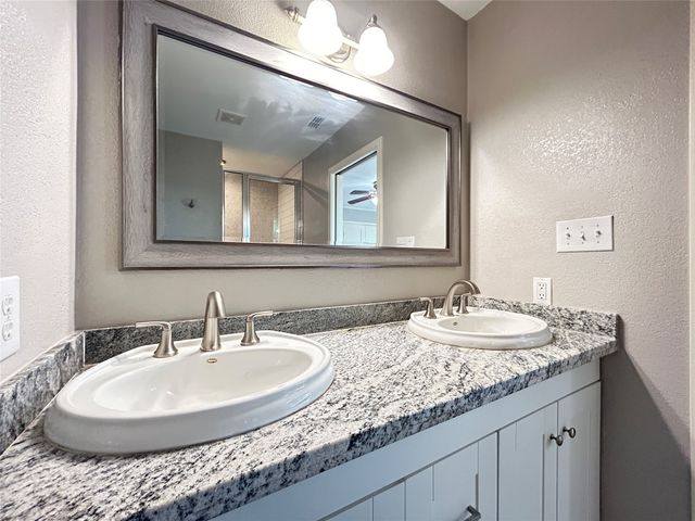 843 Ardis Street, Sulphur Springs, TX 75482