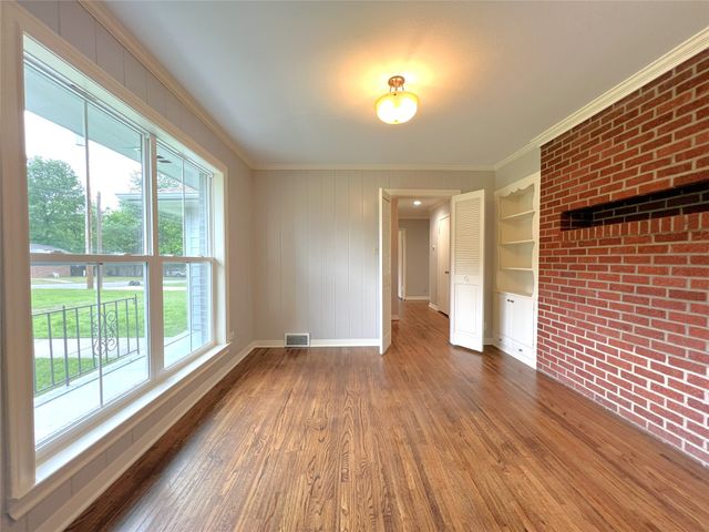 843 Ardis Street, Sulphur Springs, TX 75482