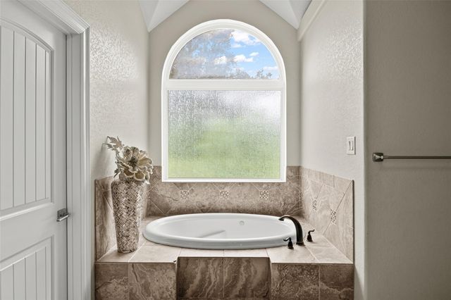 3667 Clemons Switch Road, Brookshire, TX 77423