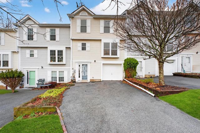 15 Helen Court, Beacon, NY 12508