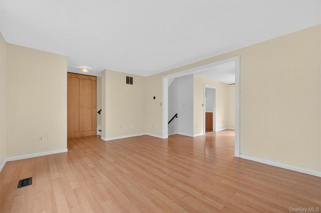 15 Helen Court, Beacon, NY 12508