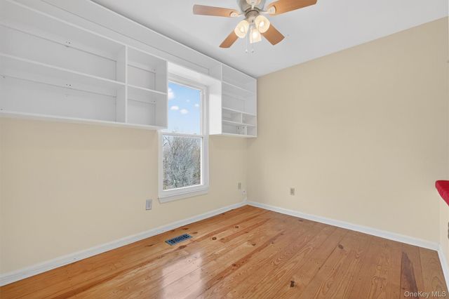 15 Helen Court, Beacon, NY 12508