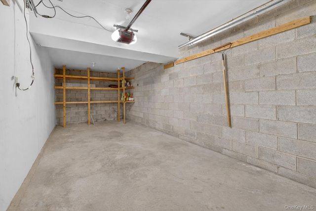 15 Helen Court, Beacon, NY 12508