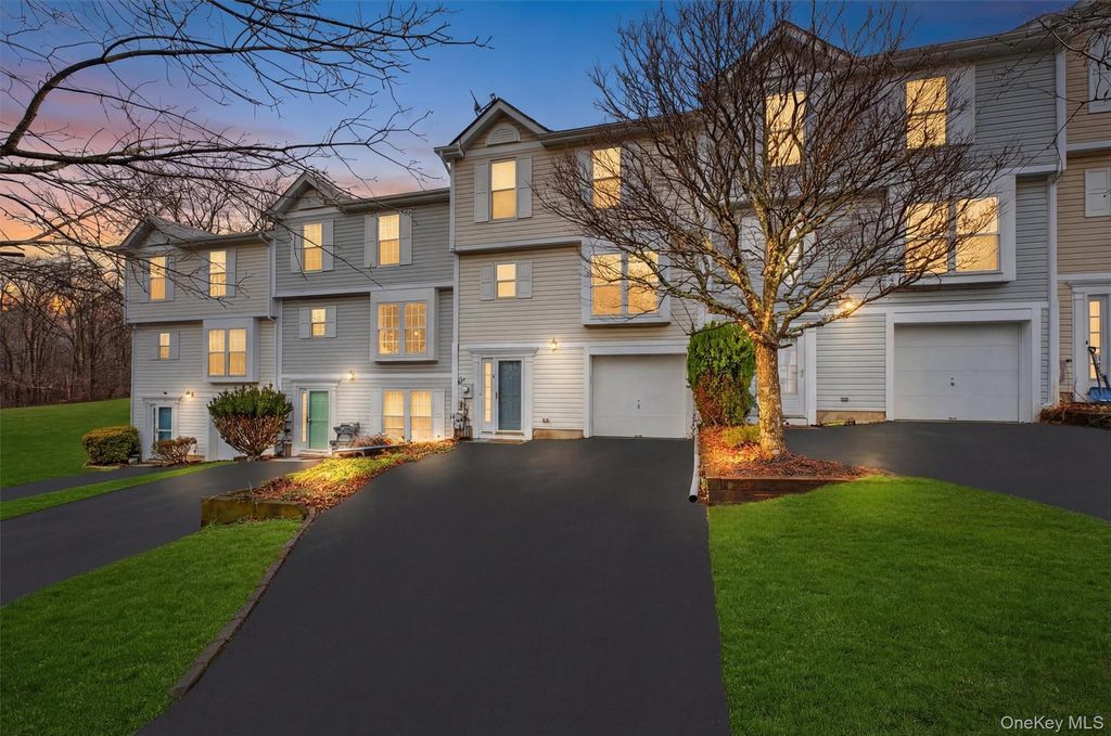 15 Helen Court, Beacon, NY 12508