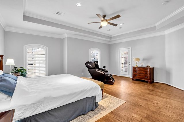 41 Wynden Oaks Drive, Houston, TX 77056