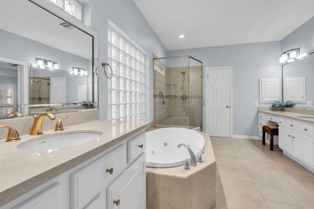 41 Wynden Oaks Drive, Houston, TX 77056