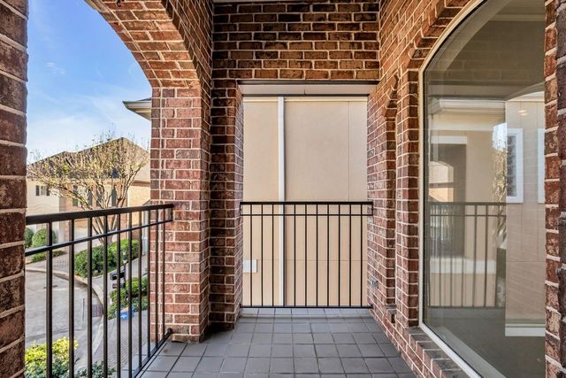 41 Wynden Oaks Drive, Houston, TX 77056