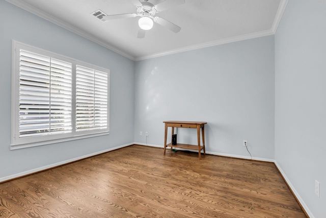 41 Wynden Oaks Drive, Houston, TX 77056