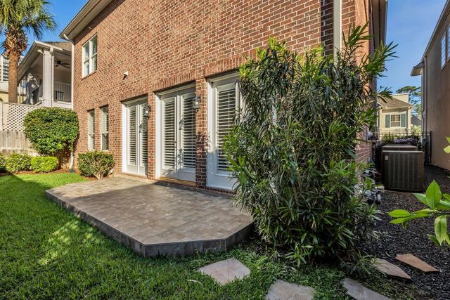 41 Wynden Oaks Drive, Houston, TX 77056