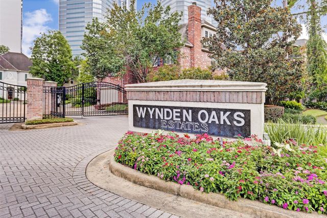41 Wynden Oaks Drive, Houston, TX 77056