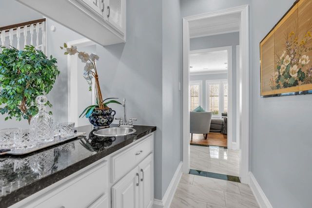 41 Wynden Oaks Drive, Houston, TX 77056