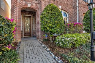 41 Wynden Oaks Drive, Houston, TX 77056