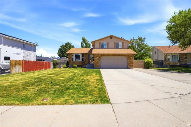 6911 S CONEFLOWER CT, West Jordan, UT 84084