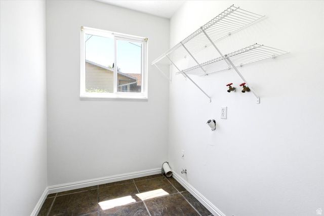 6911 S CONEFLOWER CT, West Jordan, UT 84084