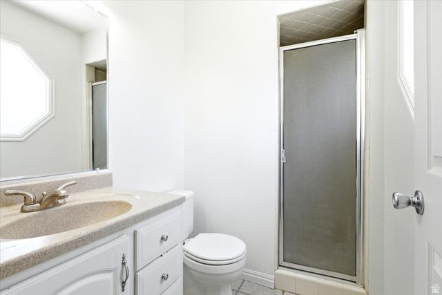 6911 S CONEFLOWER CT, West Jordan, UT 84084