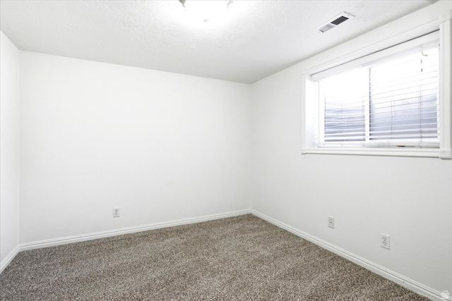 6911 S CONEFLOWER CT, West Jordan, UT 84084