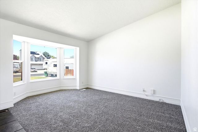 6911 S CONEFLOWER CT, West Jordan, UT 84084