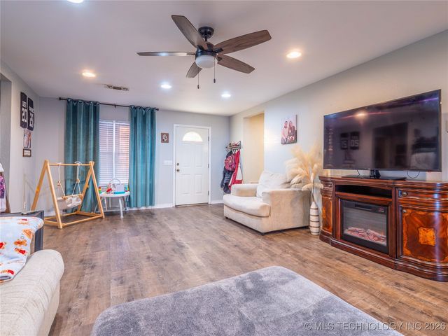 2208 Green Meadows, Mcalester, OK 74501