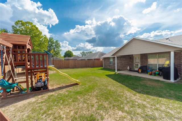 2208 Green Meadows, Mcalester, OK 74501