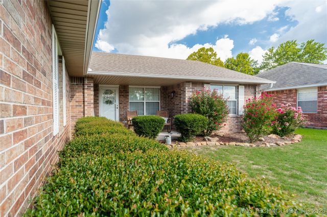2208 Green Meadows, Mcalester, OK 74501