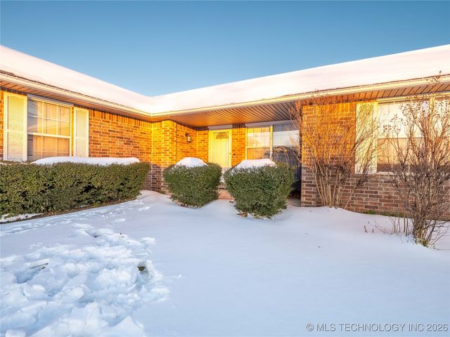 2208 Green Meadows, Mcalester, OK 74501