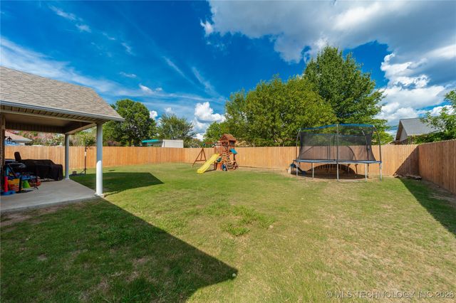 2208 Green Meadows, Mcalester, OK 74501