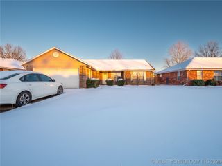 2208 Green Meadows, Mcalester, OK 74501