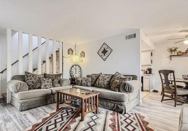 9026 Sawtooth LN A, Austin, TX 78729