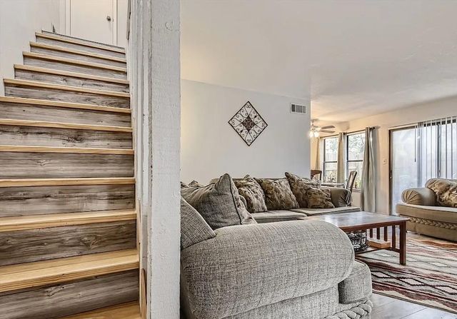 9026 Sawtooth LN A, Austin, TX 78729