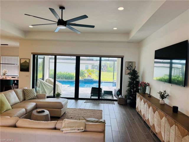 10798 Timber Creek DR, Fort Myers, FL 33913