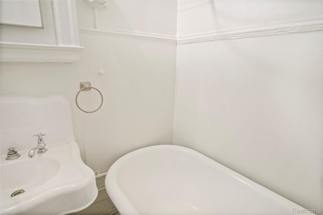 66 Adelaide Street 43, Detroit, MI 48201