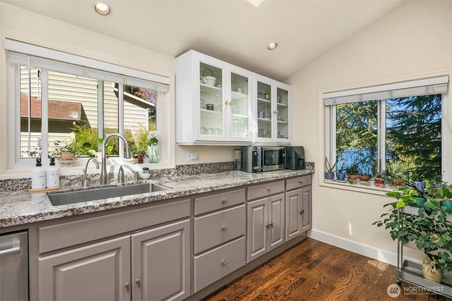 13731 42nd Place NE, Seattle, WA 98125