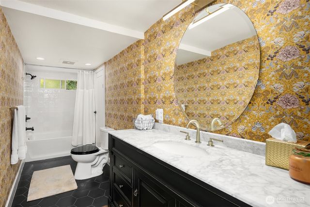 13731 42nd Place NE, Seattle, WA 98125